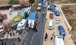 Tekirdağ'da kamyon ile işçi servis minibüsü çarpıştı: 3 ölü, 9 yaralı / Ek fotoğraflar
