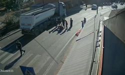 Yaya geçidinden koşan 9 yaşındaki Ahmet'e otomobil çarptı; kaza kamerada