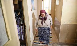 Yıkılacak binada bir başına yaşayan kadın sokakta kalmaktan kurtuldu