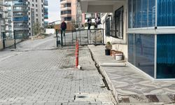 Ankara'da inşaat kazısında toprak kaydı, yanındaki 17 katlı bina tahliye edildi