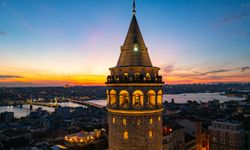 Bakan Ersoy: Side ve Efes ören yerleriyle Galata Kulesi'nde gece ziyaretlerini 2 Kasım'a uzatıyoruz