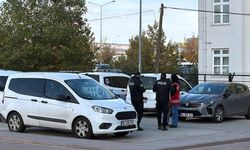 Bebeğini bankta oturan kişiye bırakıp kaçan anne, adli kontrol şartıyla serbest