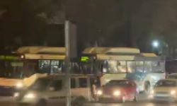 Belediye otobüsü şoförüne sopalı saldırı kamerada