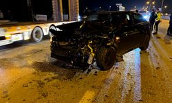 Bursa'da 5 aracın karıştığı zincirleme trafik kazası: 3 yaralı