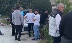 Durakta beklerken hafif ticari aracın çarptığı kadın öldü; kaza anı kamerada