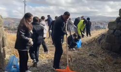 Erzurum'da öğrencilerden ecdada vefa; tarihi tabyaları temizlediler