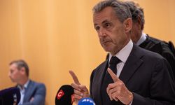 Eski Fransa Cumhurbaşkanı Sarkozy, 21 Ekim'de cezaevine girecek
