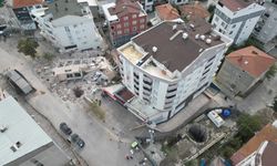 Gebze'de yıkılan binanın yakınındaki 12 bina mühürlendi; 45 aile tahliye edildi