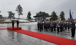 Genelkurmay Başkanı Bayraktaroğlu, NATO'nun Barış Gücü komutasını devralma töreni için Kosova'ya gitti