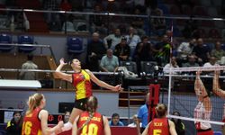 Göztepe voleybolda evinde üzüldü
