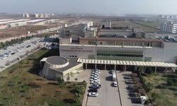 Hastanede, husumetli 2 aile fertleri arasında kavga; 3 yaralı