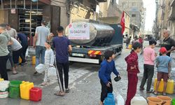 İHH, Gazze'de enkaz temizliği ve su dağıtım çalışmalarını sürdürüyor