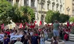 İspanya'da binlerce kişi İsrail'i protesto etti