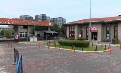 İstanbul - Beylikdüzü'nde otomobilin çarptığı motokurye hayatını kaybetti