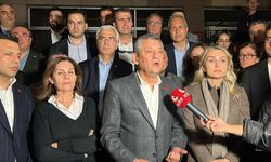 İstanbul - CHP Genel Başkanı Özel, Çağlayan Adliyesi'nde açıklamalarda bulundu
