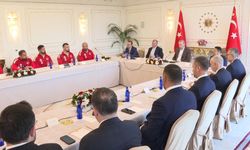 İstanbul - Cumhurbaşkanı Erdoğan, şampiyon güreşçileri kabul etti