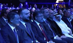 İstanbul- Enerji Bakanı Bayraktar: 'Enerjide Tam Bağımsız Bir Türkiye' hedefine doğru ilerliyoruz