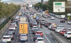 İstanbul - İstanbul'da haftanın ilk iş gününde trafik yoğunluğu yaşanıyor - 1