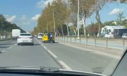 İstanbul - Maltepe'de patenle tehlikeli yolculuk kamerada