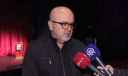 İstanbul- Oyuncu Arif Erkin Güzelbeyoğlu için Muhsin Ertuğrul Sahnesi'nde tören düzenlendi
