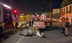 İstanbul- Ümraniye'de otomobil bariyere çarptı: 1 ölü, 1 ağır yaralı