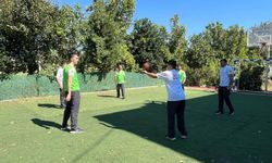 İzmir'in engelli basketbolcuları, tüm maçlarını kazanıp Türkiye şampiyonu oldu