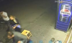 Kaldırımda çekirdek çitleyerek yürürken taburedeki cep telefonunu çaldı / Video eklendi