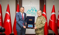 Kara Kuvvetleri Komutanı Orgeneral Tokel'den Hakkari ziyareti