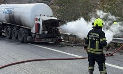 Karbondioksit taşıyan tankerde çıkan yangın söndürüldü