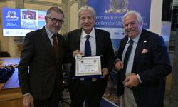 Kenan Yıldız'a İtalya'da Akdeniz Mükemmeliyet Ödülü