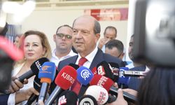 KKTC Cumhurbaşkanı Ersin Tatar, oyunu kullandı