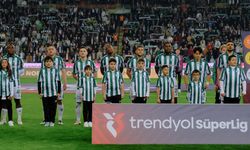 Konyaspor, kazada ölen Mevlüt öğretmenin çocuklarına verdiği sözü yerine getirdi