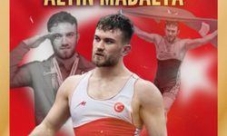 Milli güreşçi Süleyman Karadeniz'den altın madalya