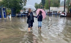 Muğla'da sağanak; cadde ve sokaklar göle döndü (2)