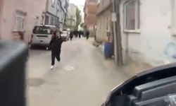 Okul önünde motosikletle tehlikeli yolculuğunu kask kamerasıyla kaydetti