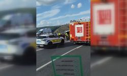 Osmaniye'de yolcu minibüsü refüje devrildi: 13 yaralı