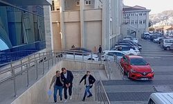 Oto galeriye silahlı saldırı düzenleyen şüpheli tutuklandı (2)