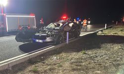 Otomobil, kavşakta bekleyen kamyona çarptı; 1 ölü, 1 yaralı