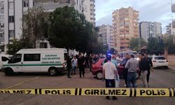 Otomobilde ölü bulunan galericiyi sevgilisinin oğlu dövmüş