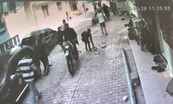 Park kavgasında birbirlerine kaldırım taşıyla vurdular / Video eklendi