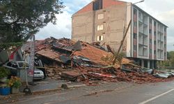 Sındırgı'da 6.1'lik depremde yıkılan ve hasar gören binalar havadan görüntülendi (2)