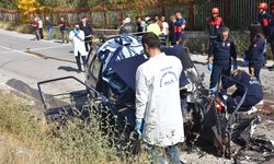 Sivas'ta otomobiller çarpıştı; 1 ölü, 1 yaralı
