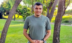 Tarihi burcun duvarı, klima takmak için delindi
