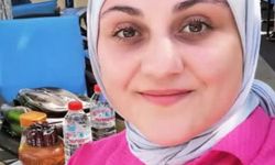 TIR ile otomobil çarpıştı; hemşire Sümeyye öldü