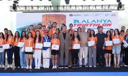Uluslararası Alanya Triatlonu tamamlandı