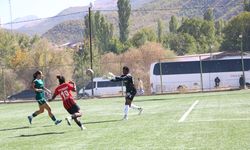 Yüksekova Spor Kadın Futbol Takımı, Giresun Sanayi Spor'u 5-0 mağlup etti