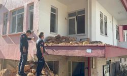 4 katlı metruk binada yangın çıktı; 1 erkek cesedi bulundu