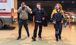 Alkol aldıktan sonra taşların üzerine düştü, sağ kulağı koptu