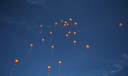 Ana sınıfı öğrencileri, 'Lösemili Çocuklar' için gökyüzüne balon bıraktı