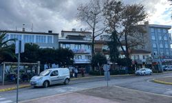 Aranan şüpheli, polise bıçakla direnince vurularak etkisiz hale getirildi